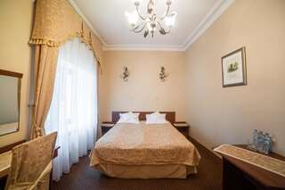 Отель Zamek Dubiecko Дубецко Двухместный с 1 кроватью или 2 отдельными кроватями и душем-5